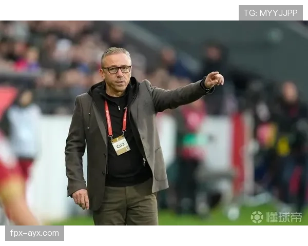 保加利亚主帅新战术引热议，球队未来走向成焦点