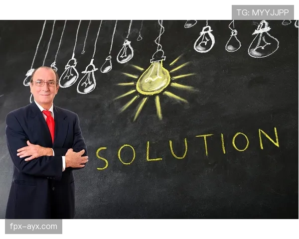 Osimhen跑位与反越位艺术展现锋线敏锐嗅觉