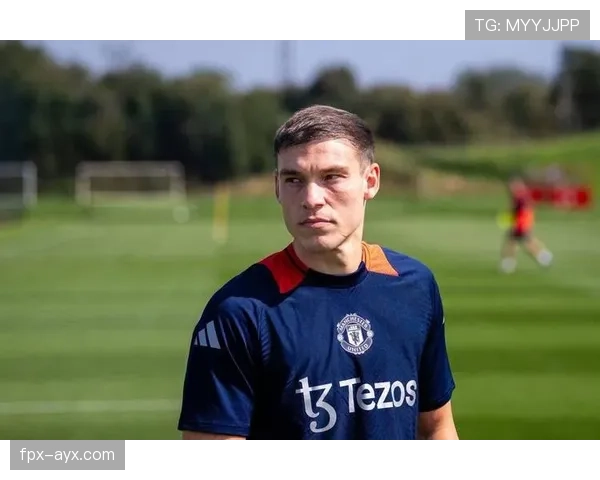 中场拦截与回追能力：乌加特的比赛阅读能力